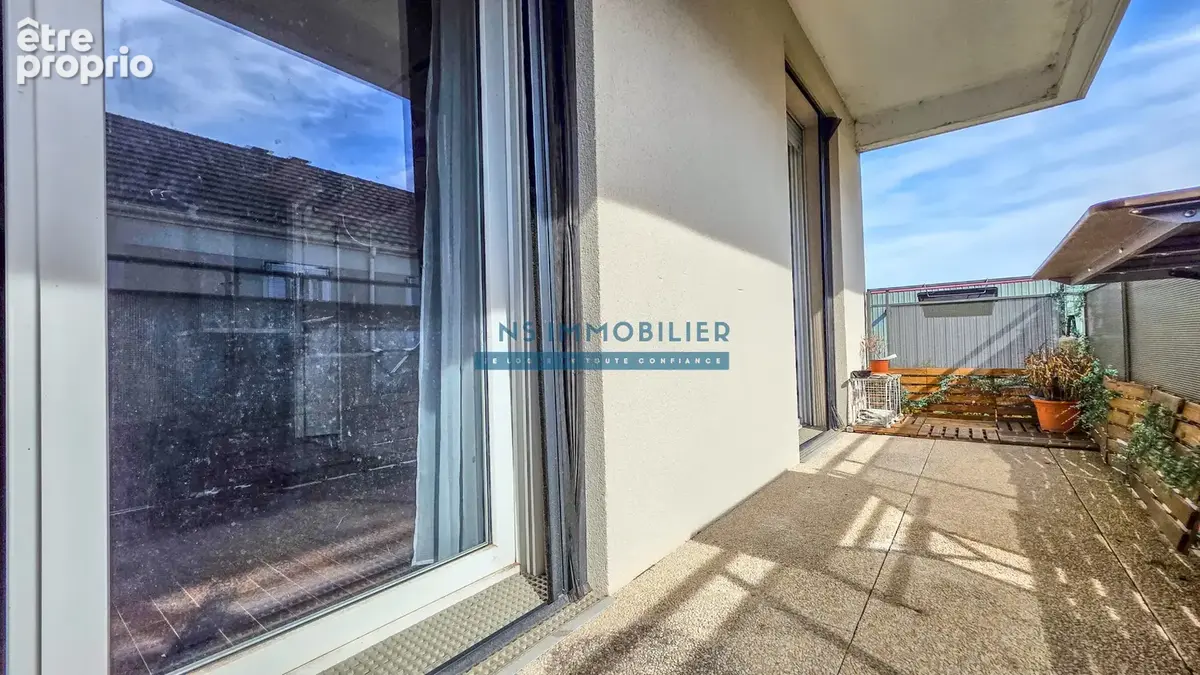 Appartement F4 74m2 + Terrasse + 2 Parkings - photo 10