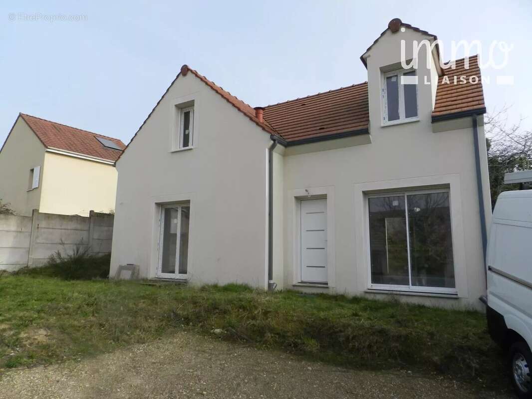 Maison à LA VILLE-DU-BOIS