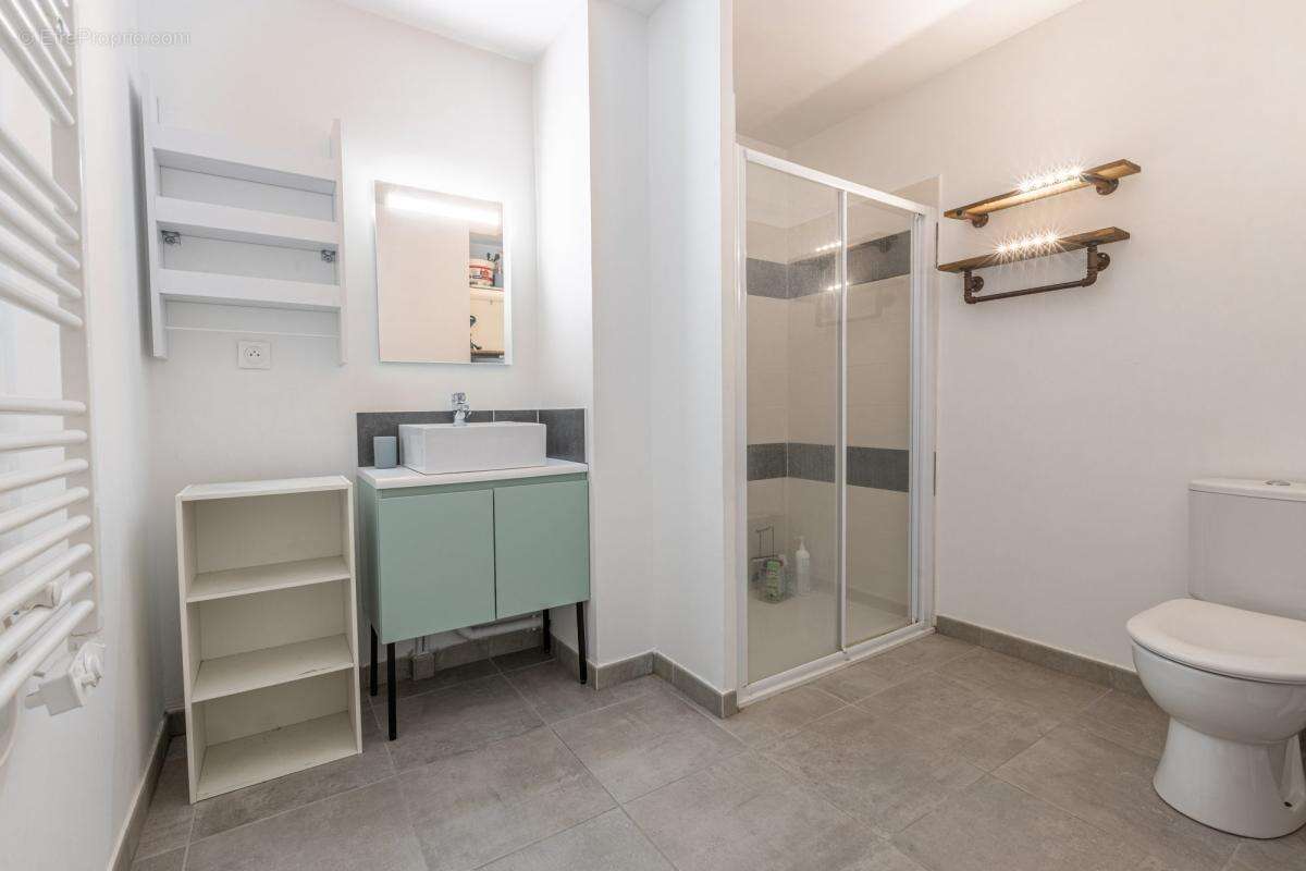 Appartement à SAINT-BRES