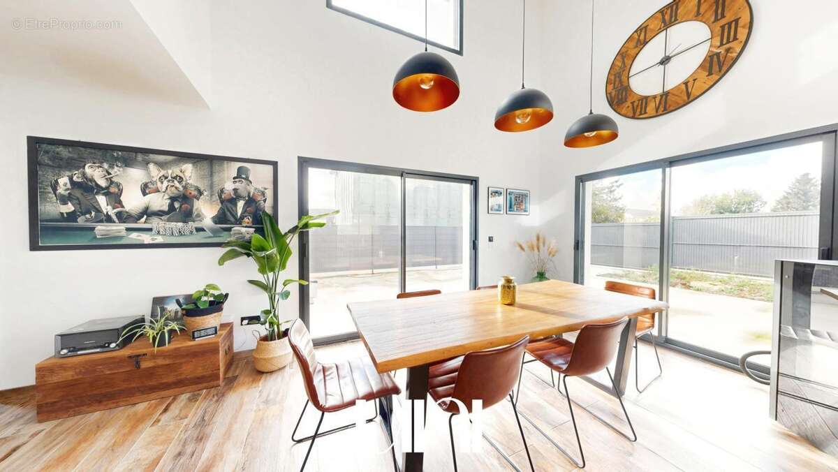 Maison à SAINT-MARTIN-DES-ENTREES