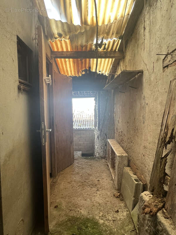 Maison à VILLESISCLE