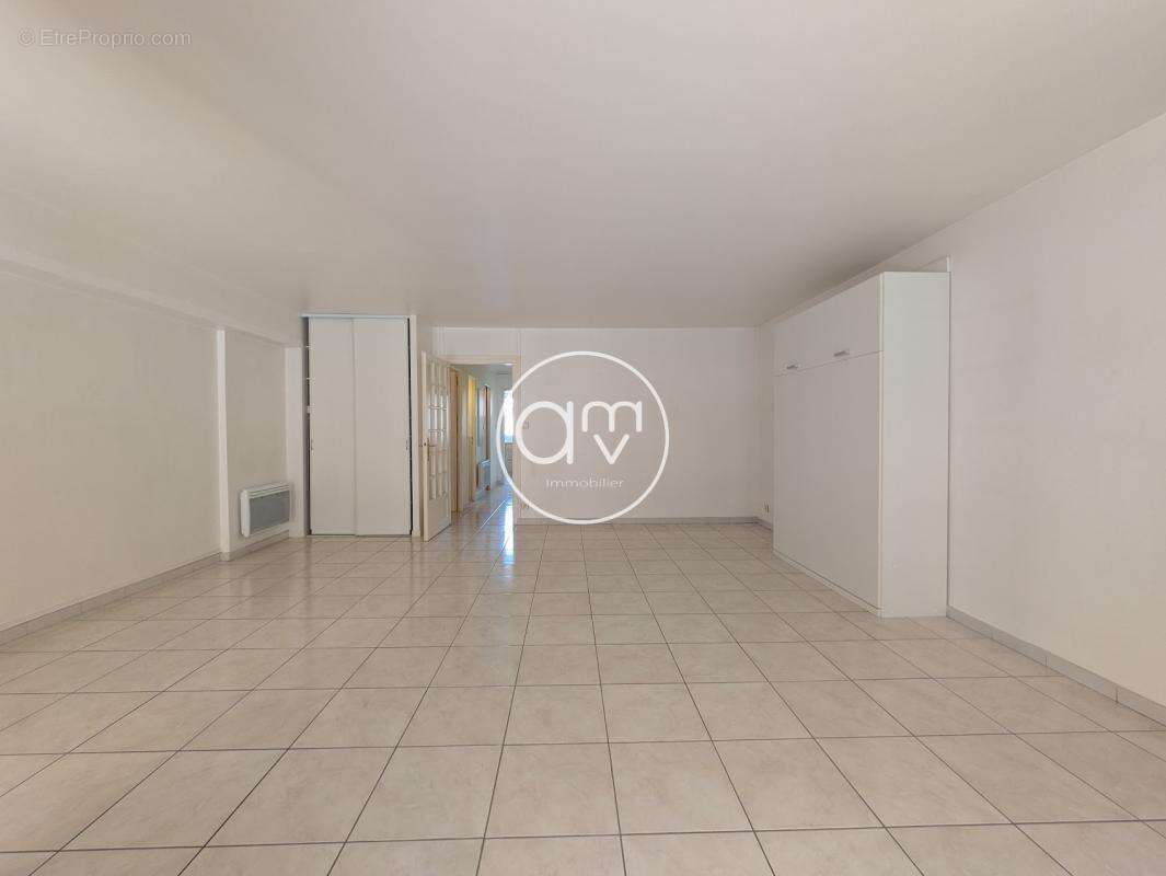 Appartement à HYERES