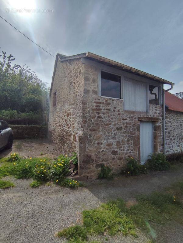 Maison à IZE