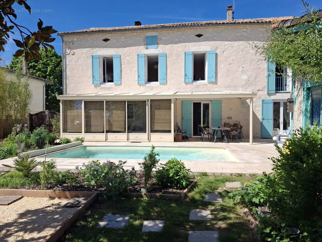 Maison à CASTILLONNES