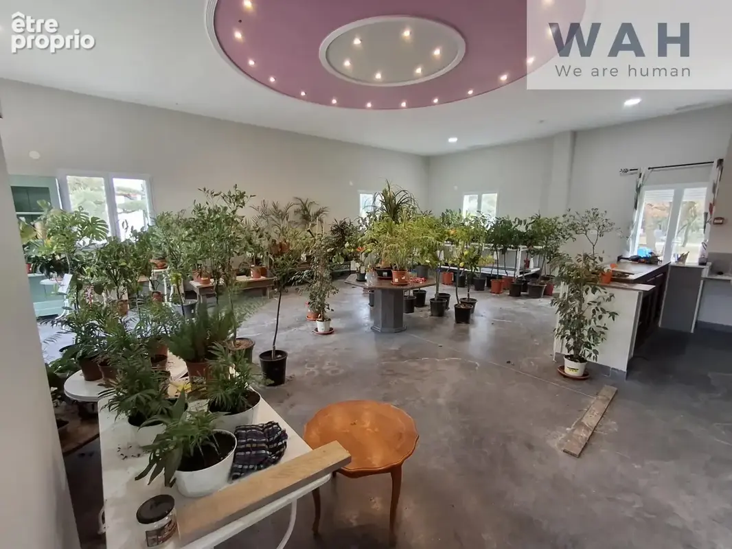 Local commercial - 240m2 - Sauve - photo 10