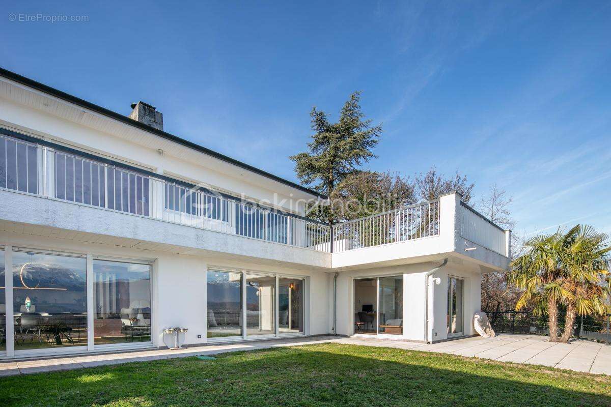 Maison à VARCES-ALLIERES-ET-RISSET