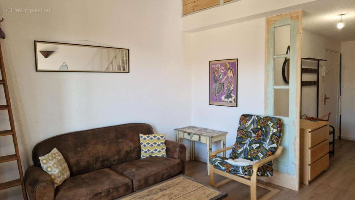 Appartement à MEZE