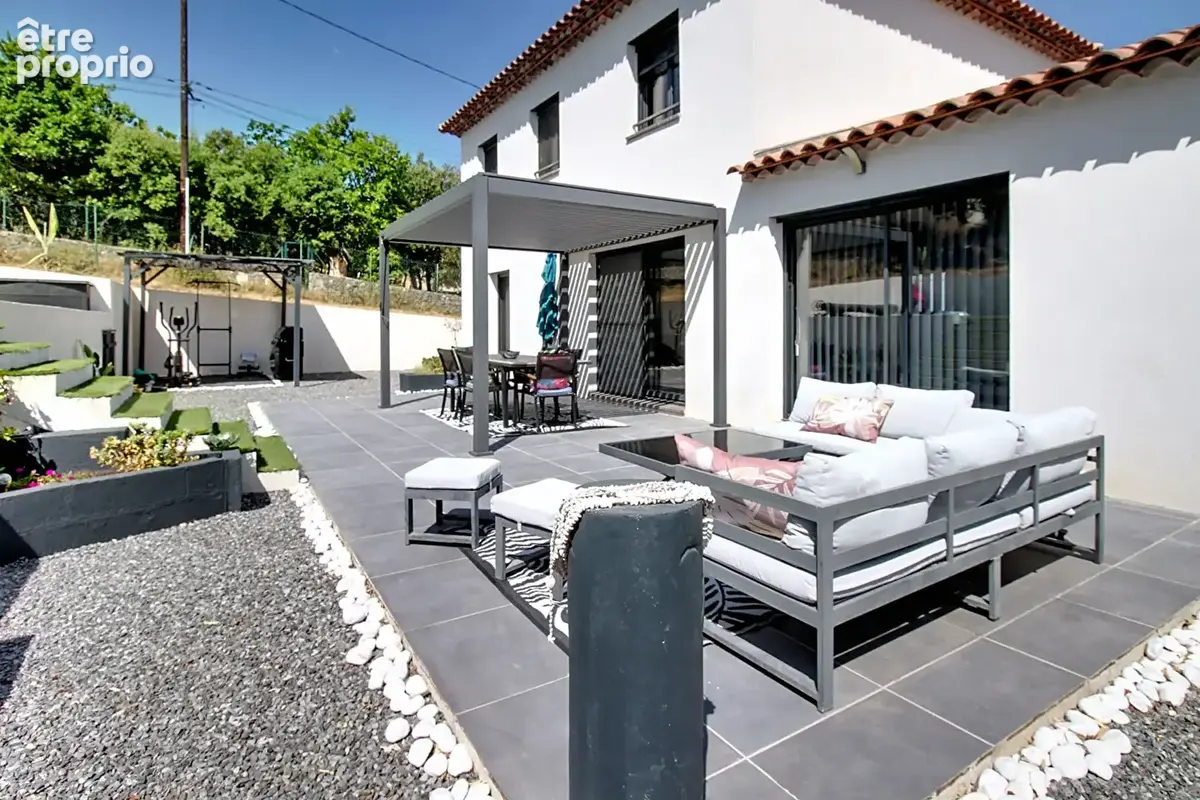 A VENDRE en EXCLUSIVITÉ à VIDAUBAN Maison contemporaine de 138m²  5 chambres  GARAGE  sur 1400m2 de terrain - photo 20