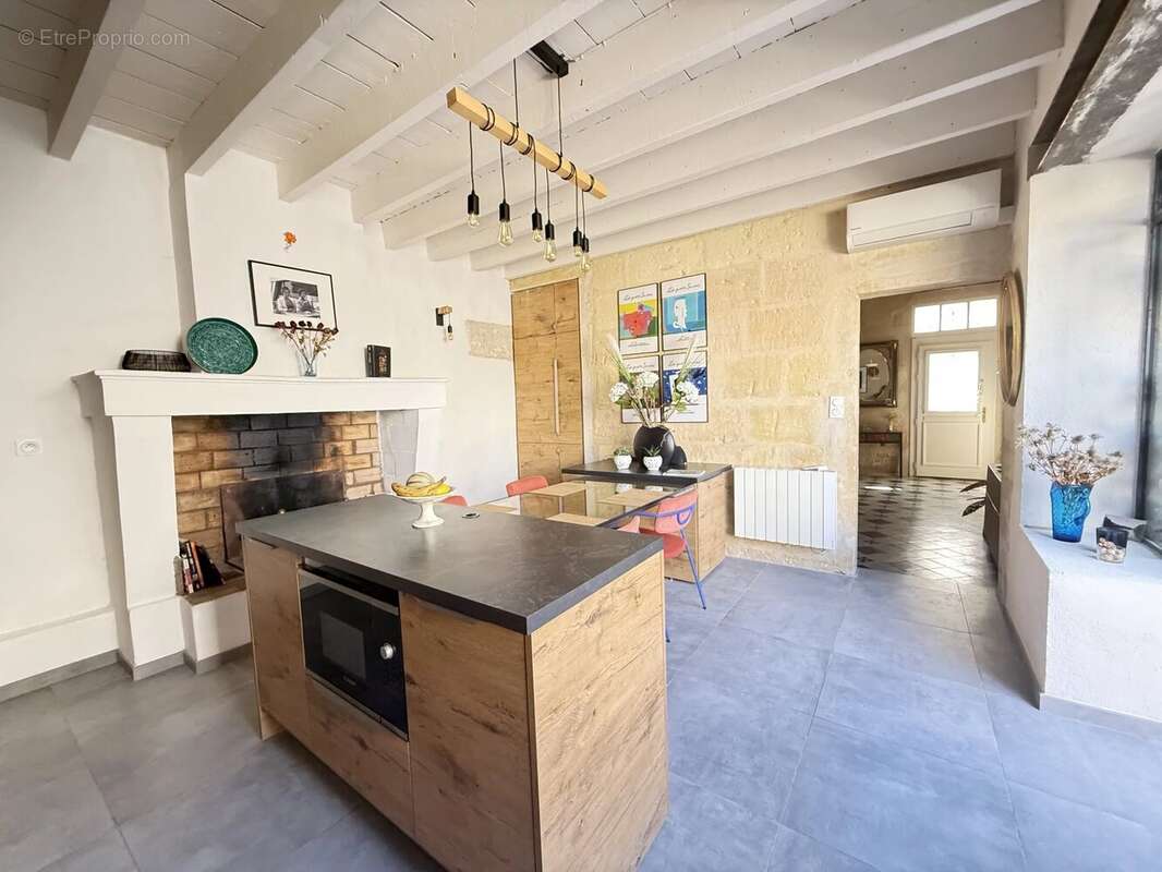Maison de charme avec patio à Fourques, 3 chambres - photo 5