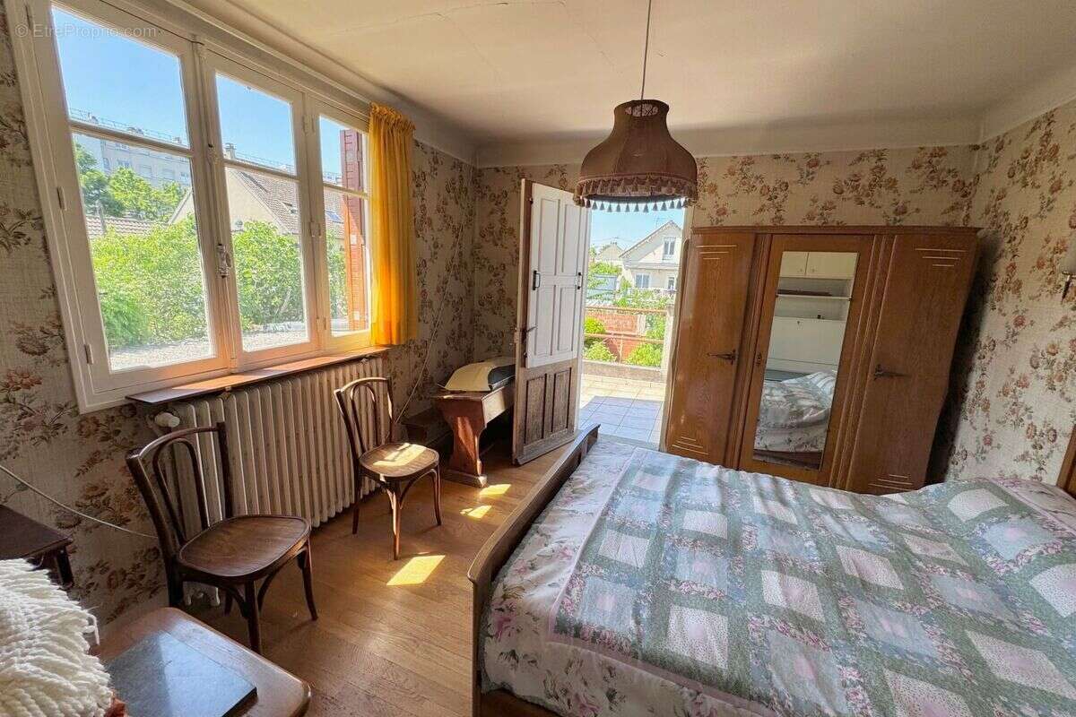 Maison à CHOISY-LE-ROI