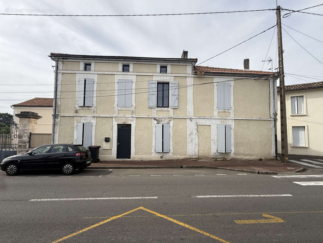 Maison à L'ISLE-D'ESPAGNAC