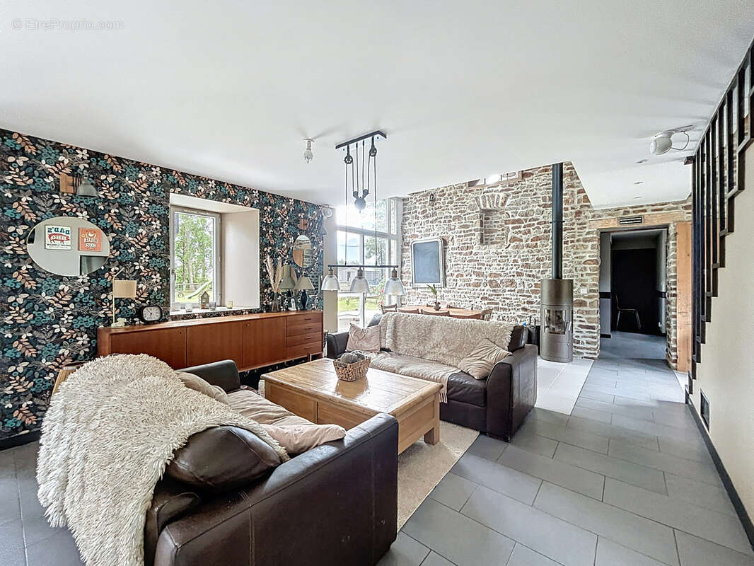 Maison à SAINT-MAURICE-EN-COTENTIN