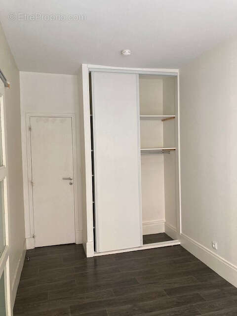 Appartement à PARIS-7E