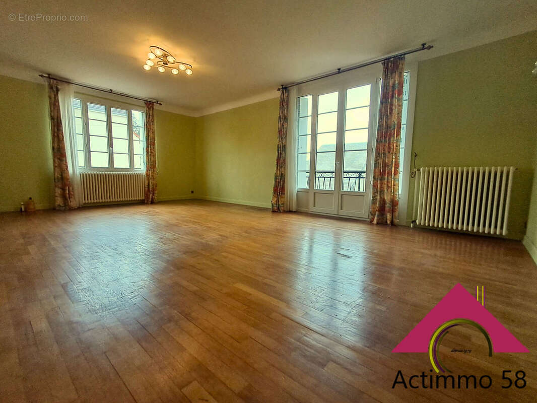 Maison à JOUET-SUR-L&#039;AUBOIS