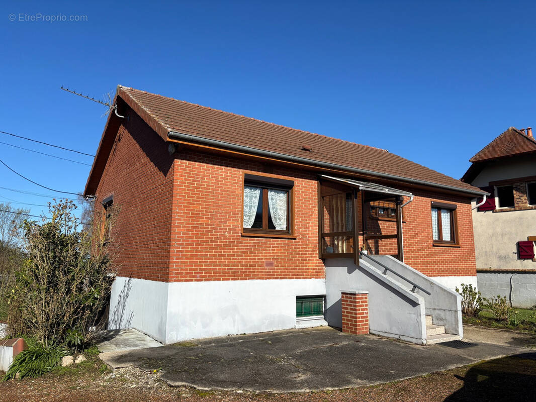 Maison à SAINT-PIERRE-EN-VAL