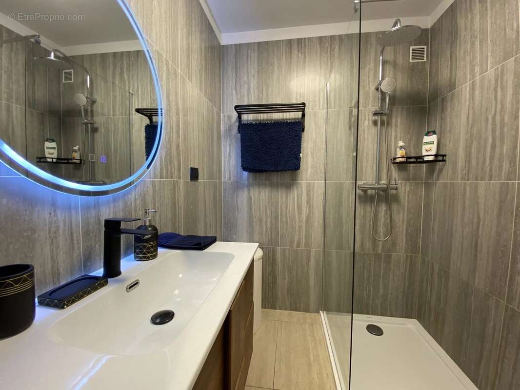 Appartement à ROQUEBRUNE-CAP-MARTIN