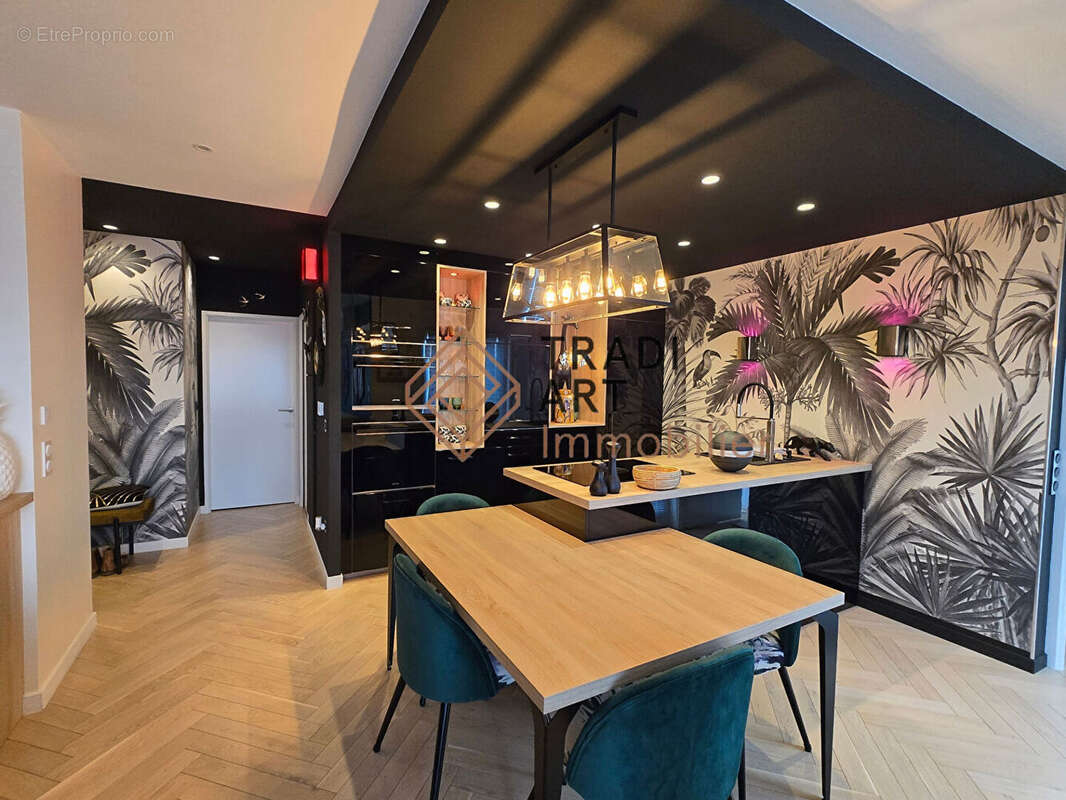 Appartement à SAINTE-GENEVIEVE-DES-BOIS