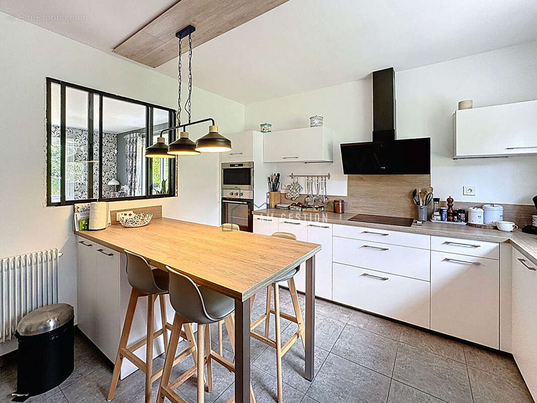 Maison à SAINT-PRIEST-TAURION