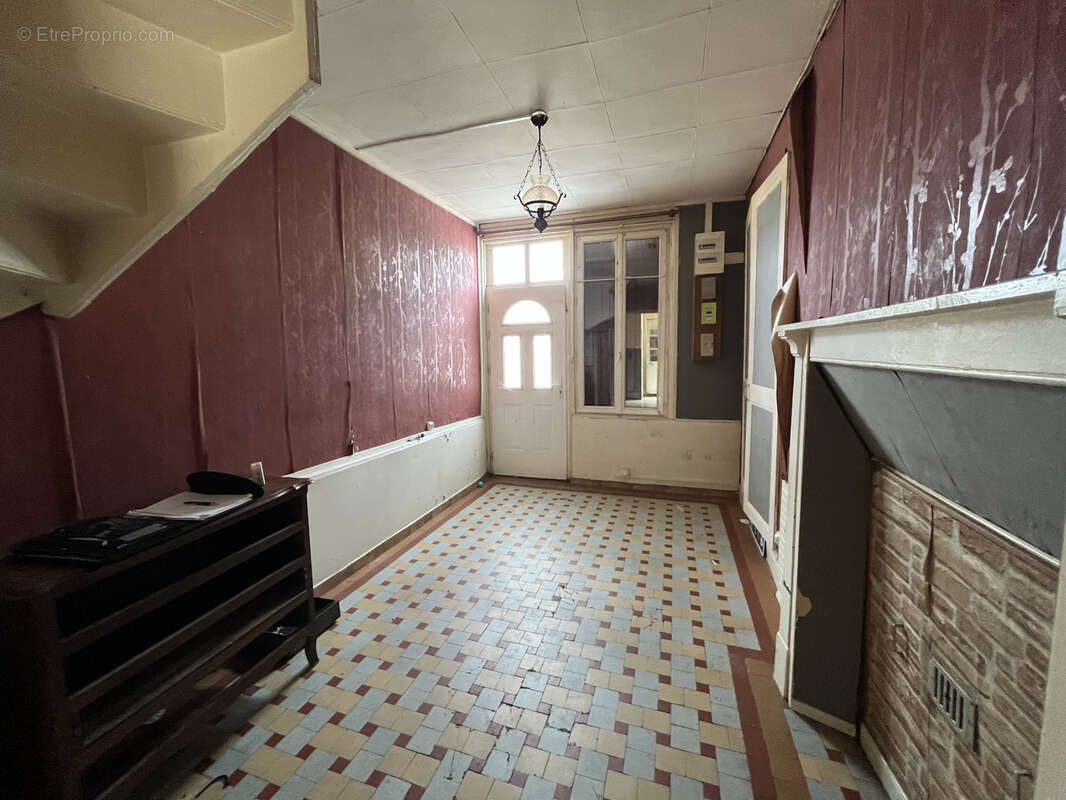 Maison   centre ville blangy sur bresle a restaurer - photo 2
