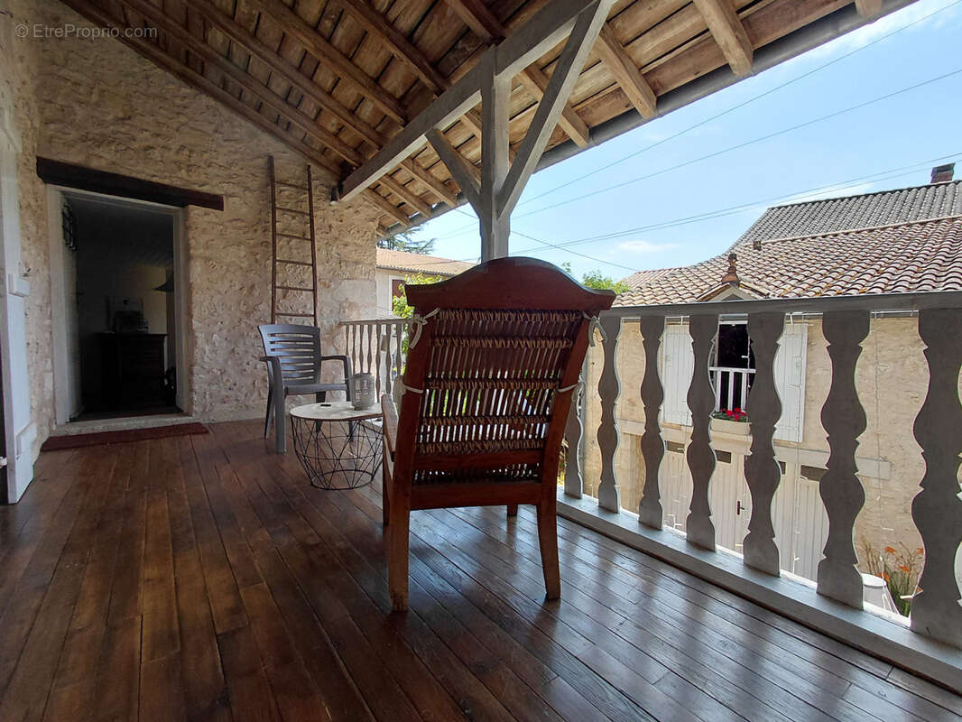Proche du Château, Maison en pierre à Château l'Evêque - photo 22