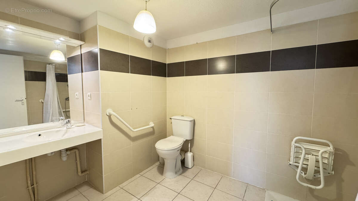 Appartement à SAINT-LAURENT-DE-LA-SALANQUE