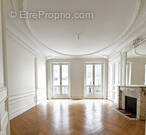 Appartement à PARIS-9E