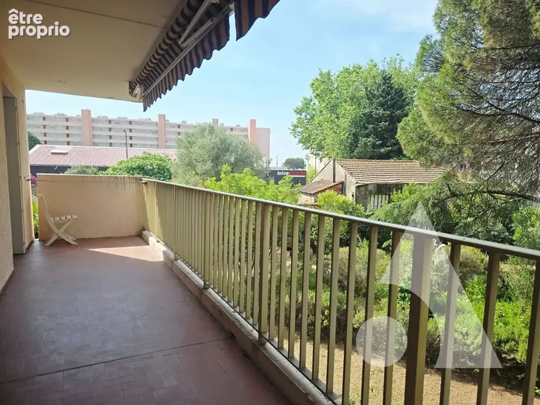 Spacieux T3 de 77 m²env.  avec Terrasse, Parking & Cave - FREJUS PLAGE - photo 9