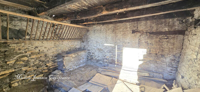 Maison à BETTON-BETTONET