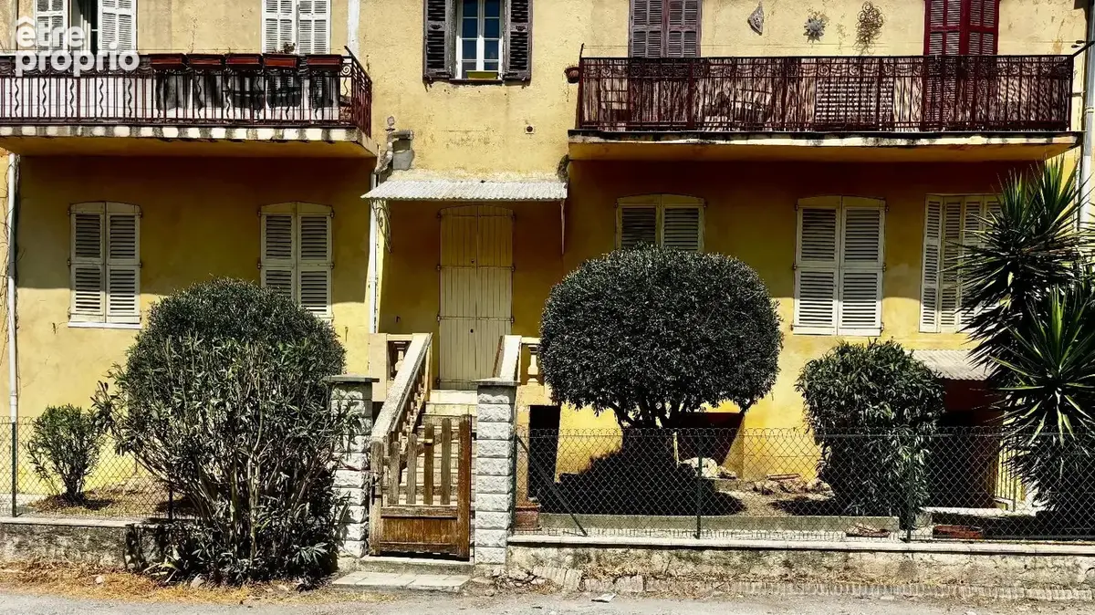   - Appartement à DRAGUIGNAN