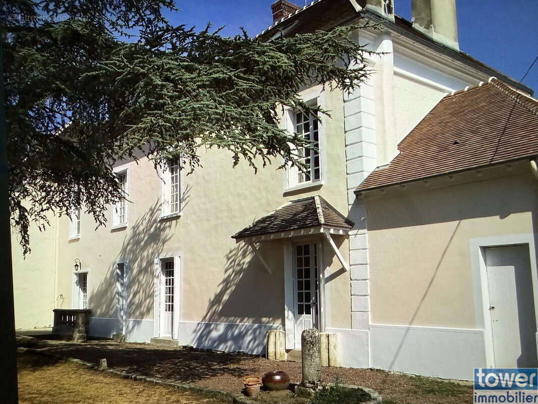 Maison à POINCY