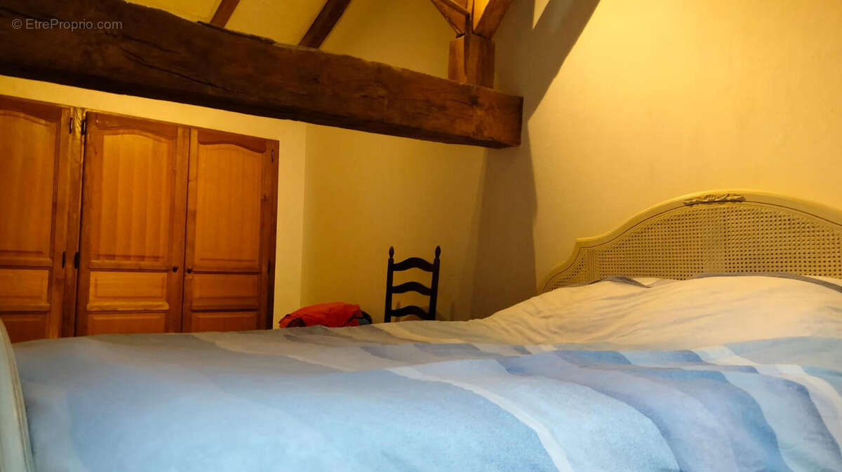 CHAMBRE - Maison à ASNIERES-SUR-BLOUR