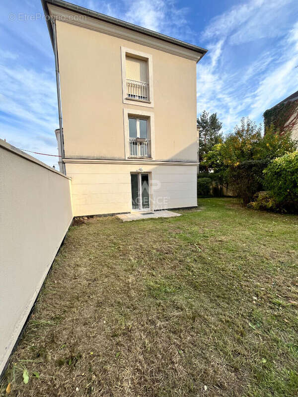 Appartement à MAISONS-LAFFITTE