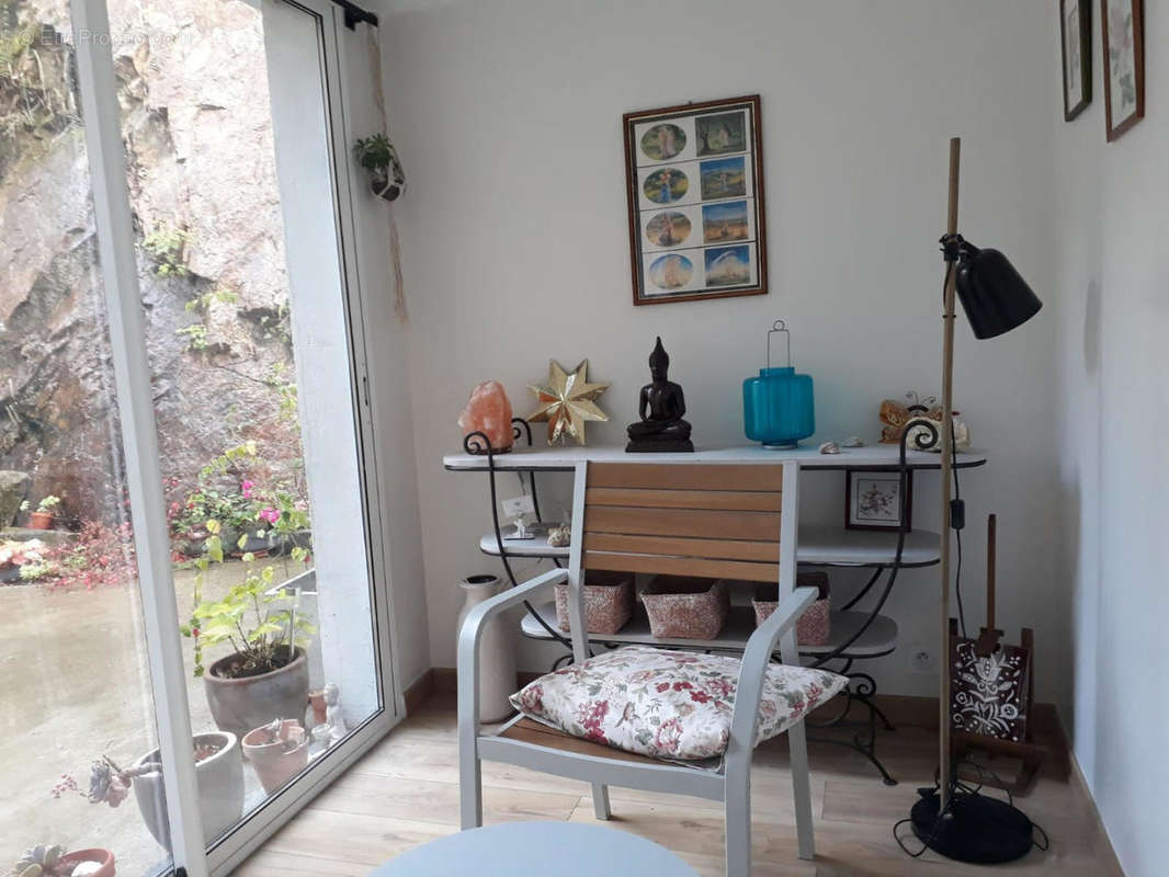 PHOTO-2023-05-30-17-37-56(3) - Commerce à QUIMPER