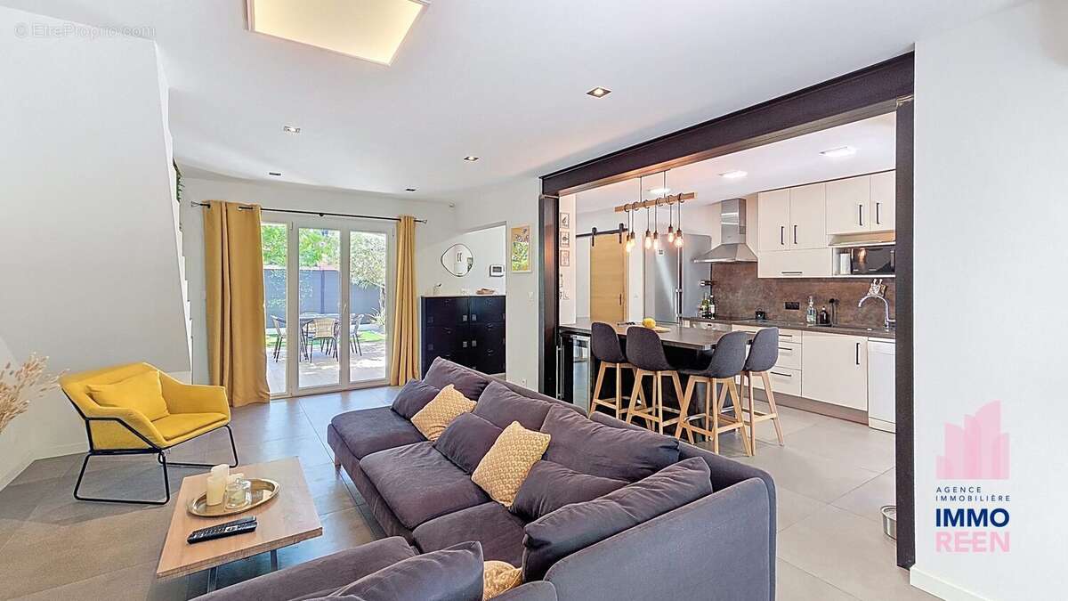 Maison à SIX-FOURS-LES-PLAGES