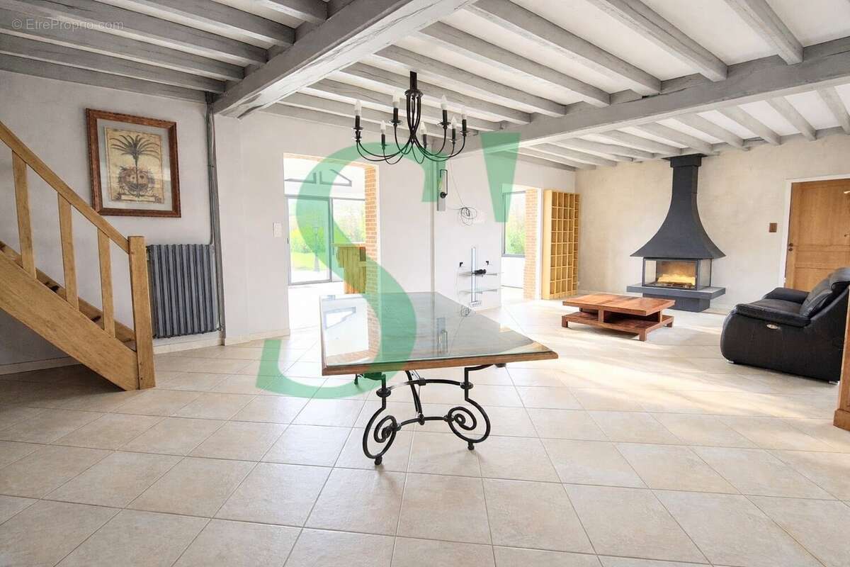 Maison à AUNEUIL