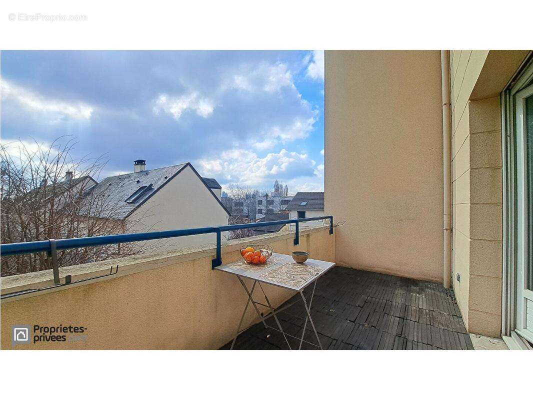 Appartement à COLOMBES