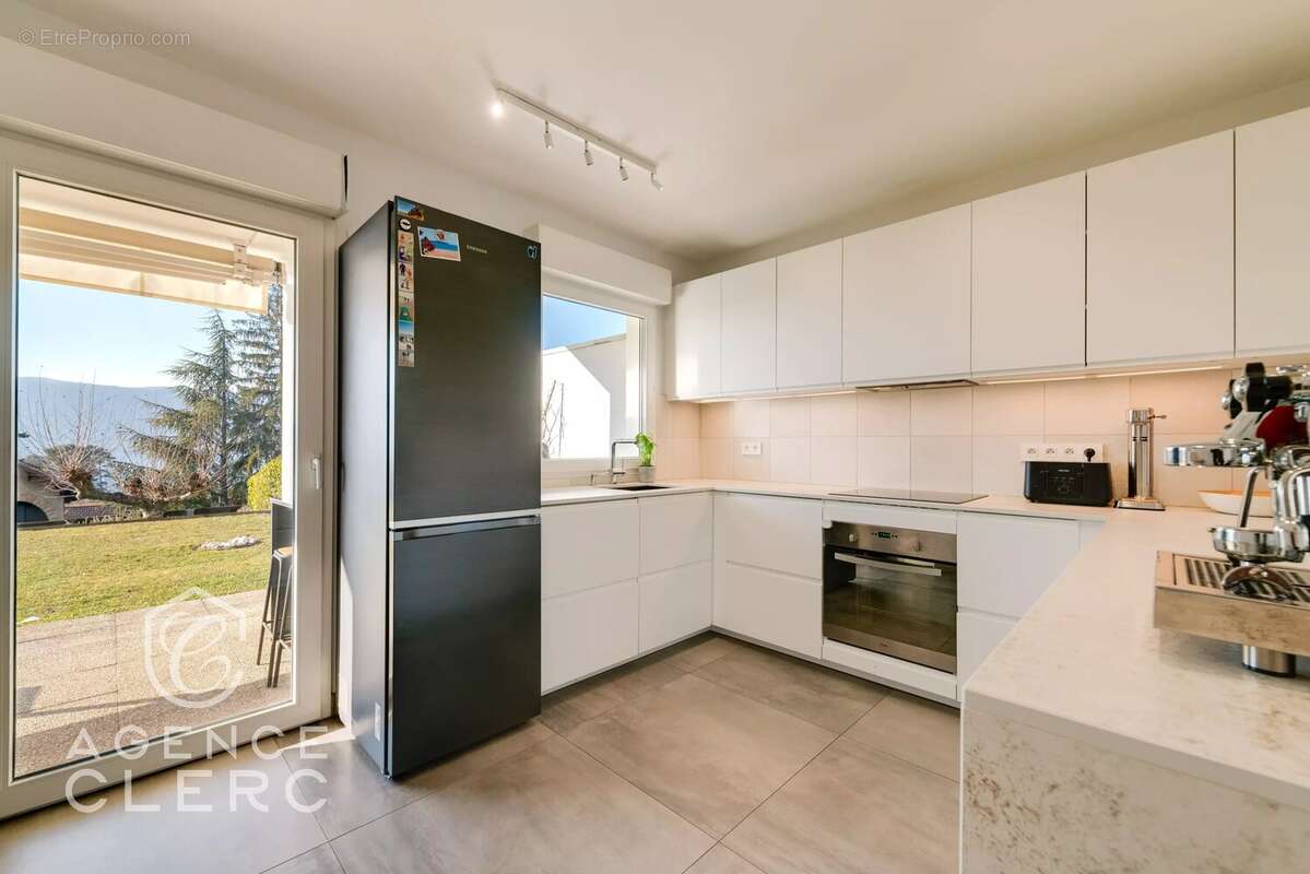Appartement à VEYRIER-DU-LAC