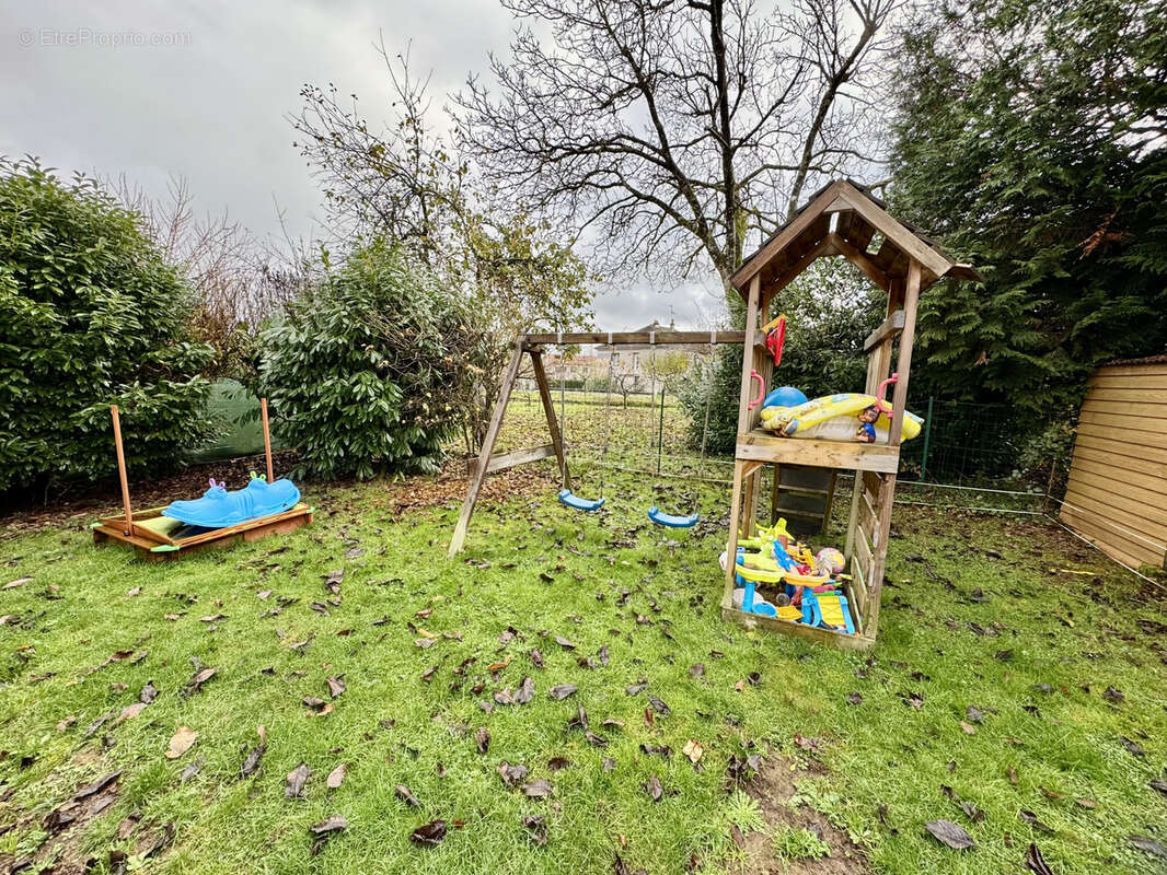 Maison à MAGNY-VERNOIS