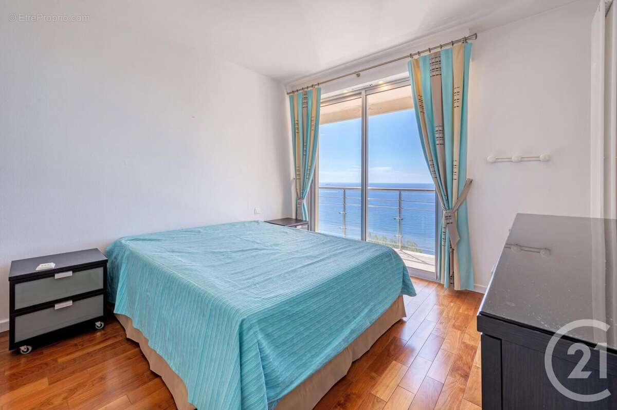 Appartement à EZE