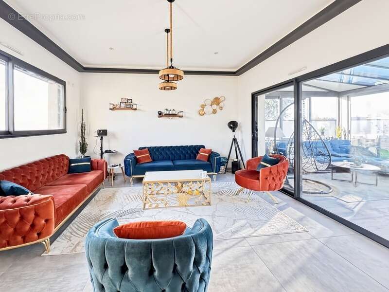 Maison à LES PONTS-DE-CE