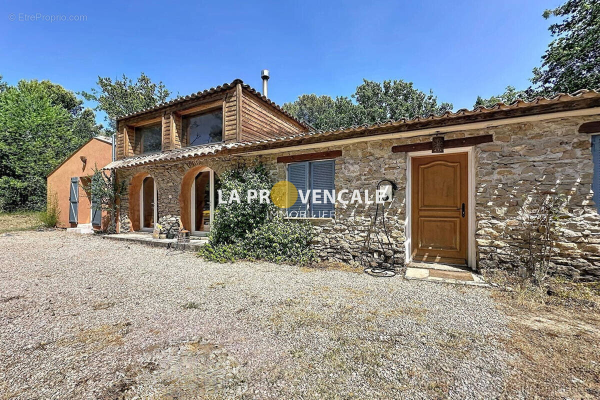 Maison à POURRIERES