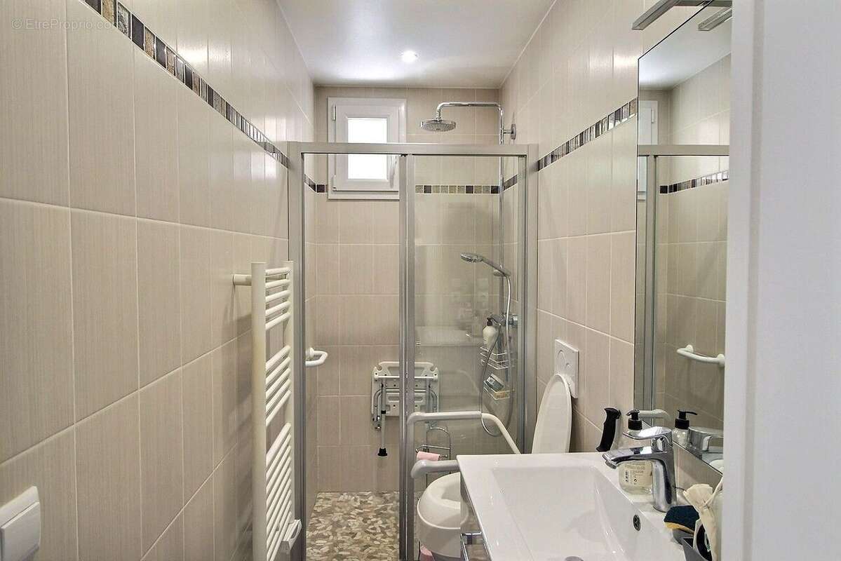 Appartement à SAINT-MAUR-DES-FOSSES