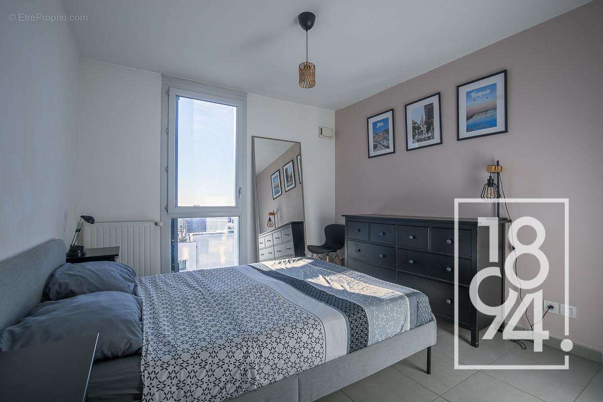 Appartement à MARSEILLE-2E