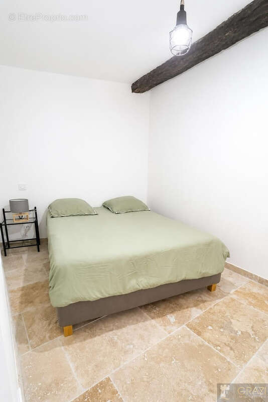 À vendre : Appartement T2 de 40 m2  CAVE de 20m2  centre Ollioules - photo 5