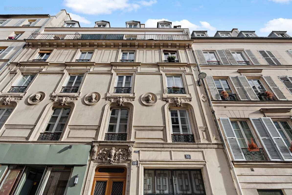 Appartement à PARIS-9E