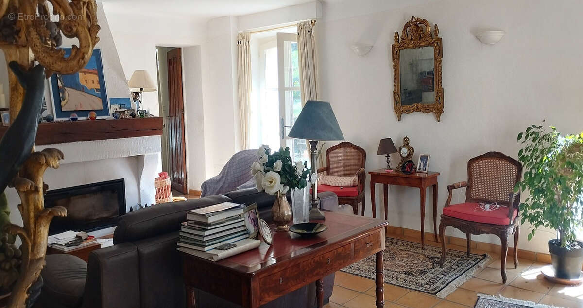 Maison à HYERES