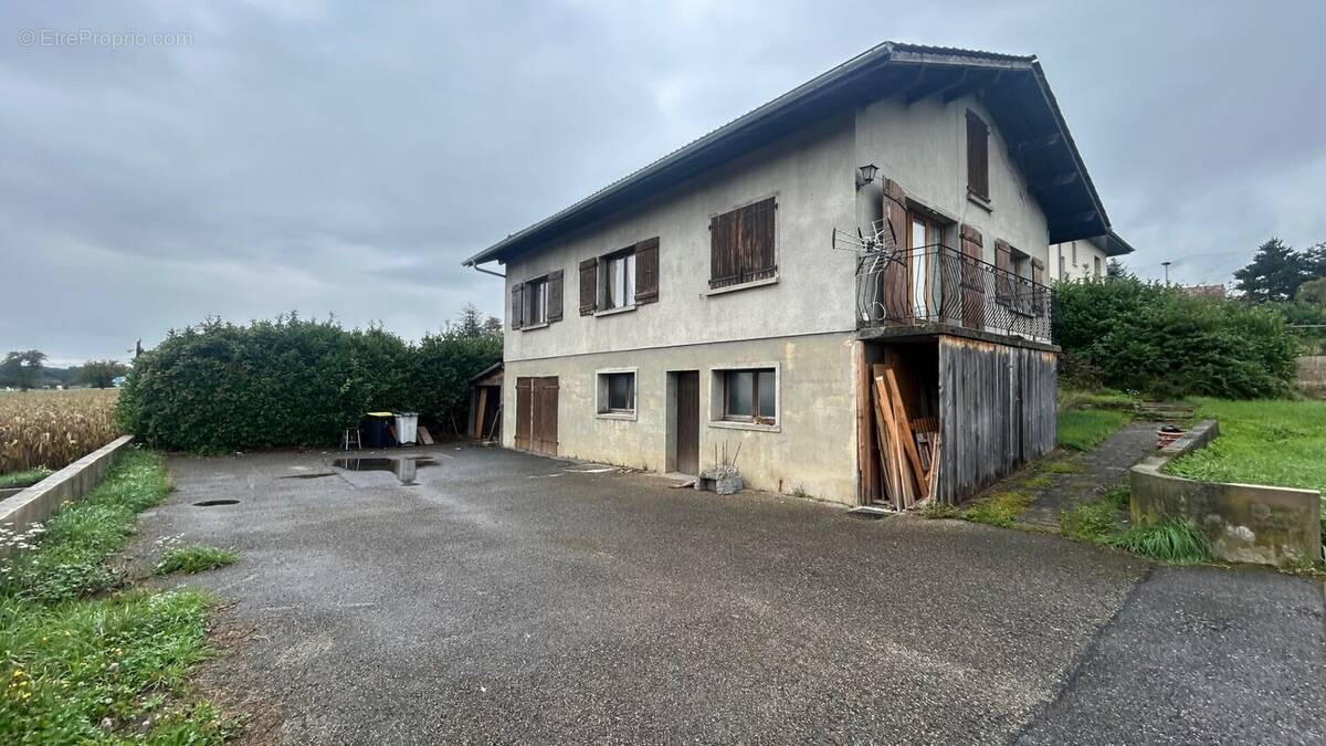 Maison a vendre a Cranves Sales Sous-sol complet - Maison à CRANVES-SALES