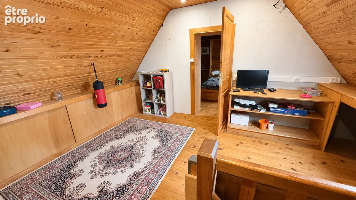 Maison 7 pièces - terrain de 370 m2 - GUILERS - photo 13