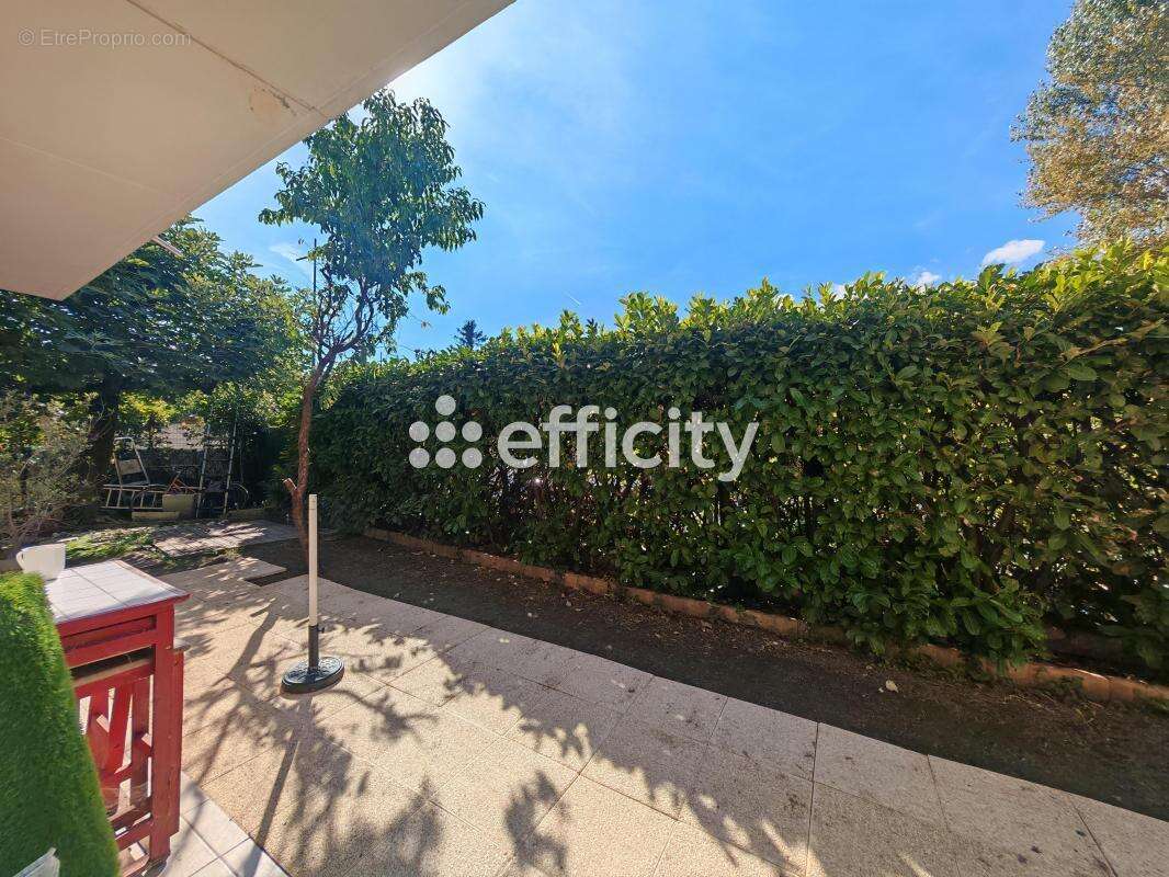 Appartement à FONTAINE