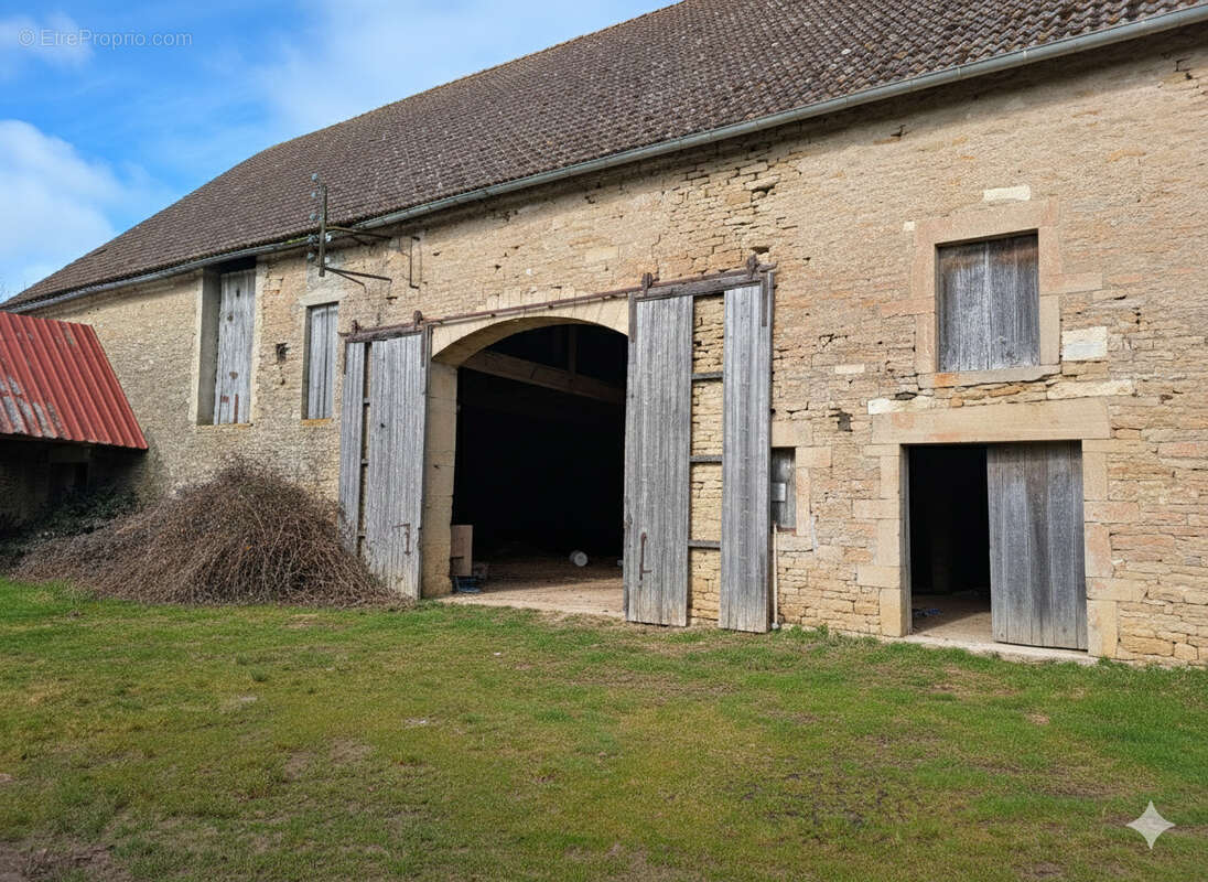 Maison à MARCILLY-OGNY